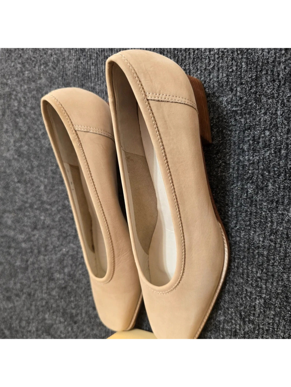 Vintage Rangoni of Florence Italian Leather Low Heel Pumps Women’s 7B Beige Tan